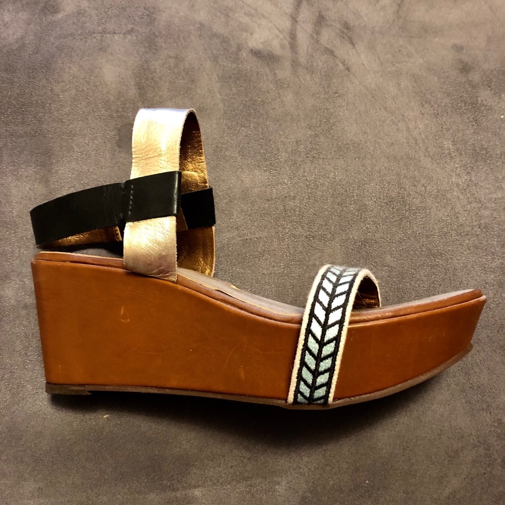 Cynthia Vincent Meenah Wedge Sandals